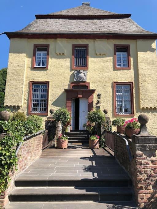 Charmante Ferienwohnungen Auf Reitstall Wasserburg Anstel - Ein Ort Zum Wohlfuehlen Und Entspannen Rommerskirchen Exterior foto